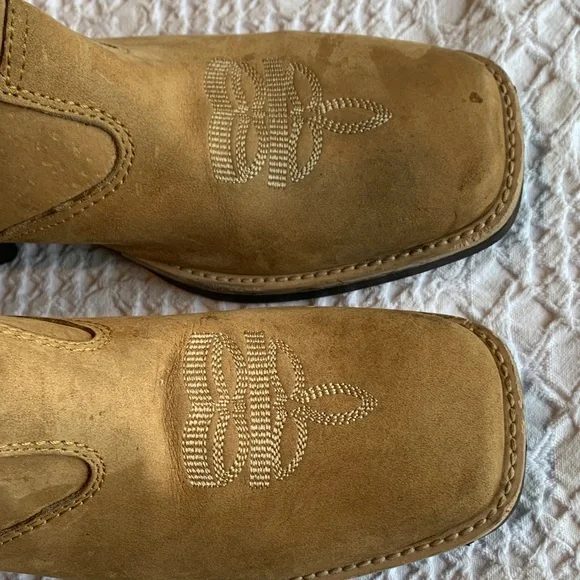 Rodeo Chelsea Square Toe Tan Western Boots with Embroidered Design - Picture 3 of 16